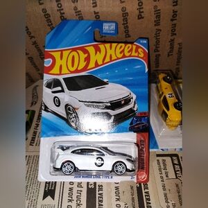 Hot Wheels Nightspeed 2018 Honda Civic Type R WHITE 11/250